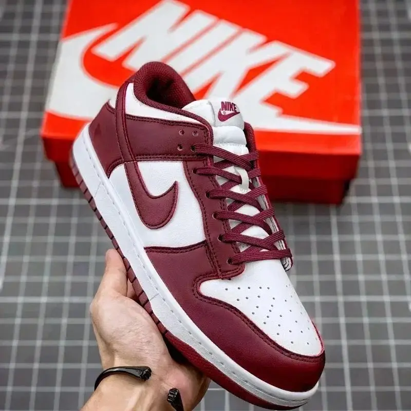 Nike Dunk Sneakers 3