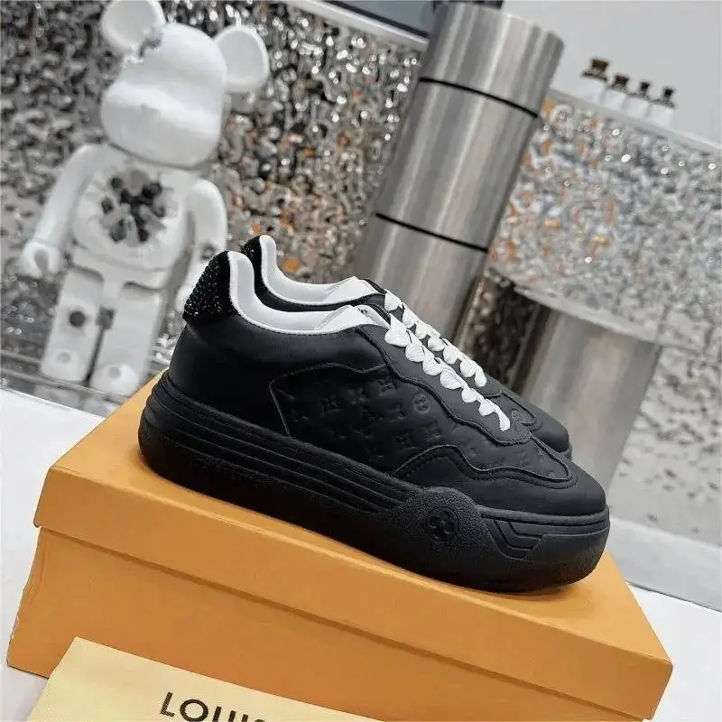 Louis Vuitton B22 Sneakers